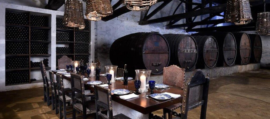 wine-private-tasting-&-dinner-in-wine-cellar